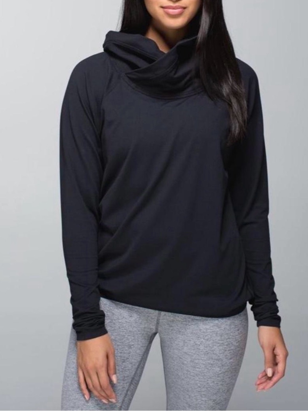 EUC Lululemon Healthy Heart Pullover Sweatshirt in Black size 6